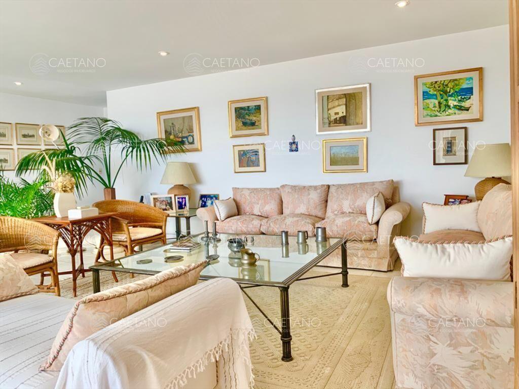 Espectacular Apartamento Frente al Puerto con vista al Mar,
