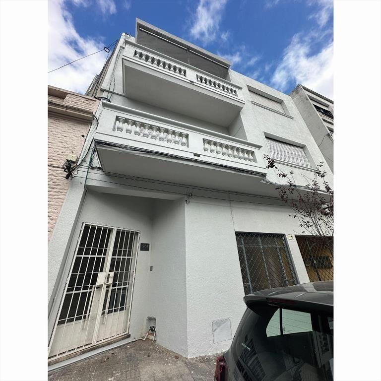 VENDO LOCAL COMERCIAL / DEPOSITO EN CORDON SUR