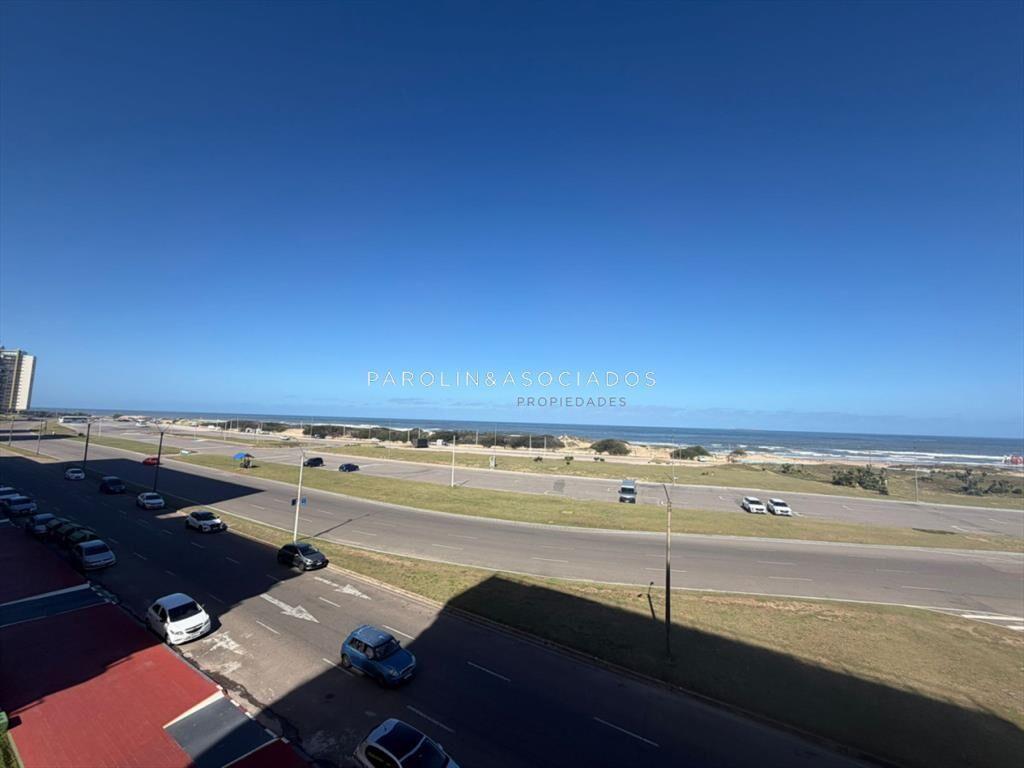 Apartamento en venta de 2 dormitorios en Punta ,