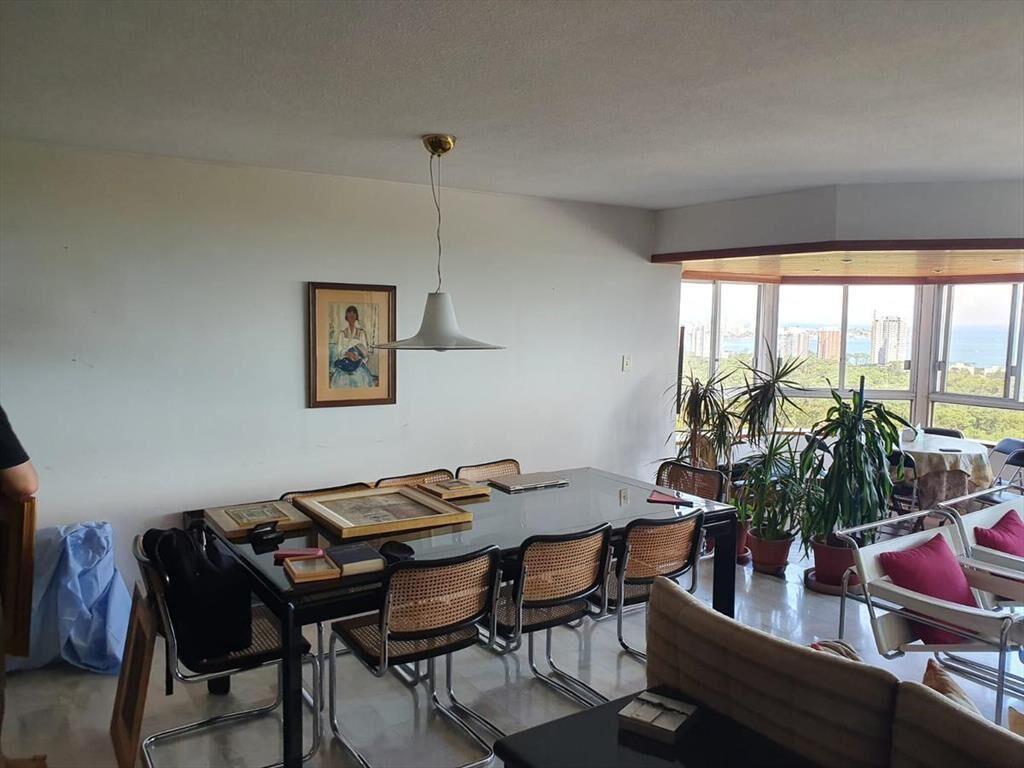 PARADA 11 Y ROOSVELT CENTER PISO ALTO