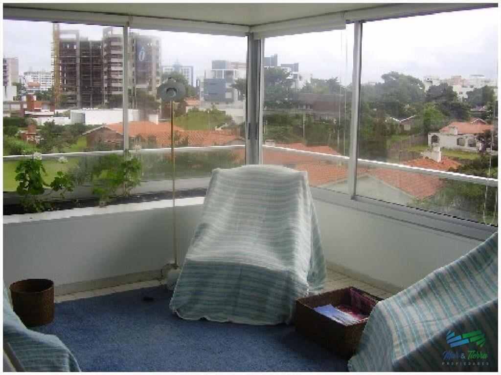 Apartamento en Brava, 3 dormitorios *