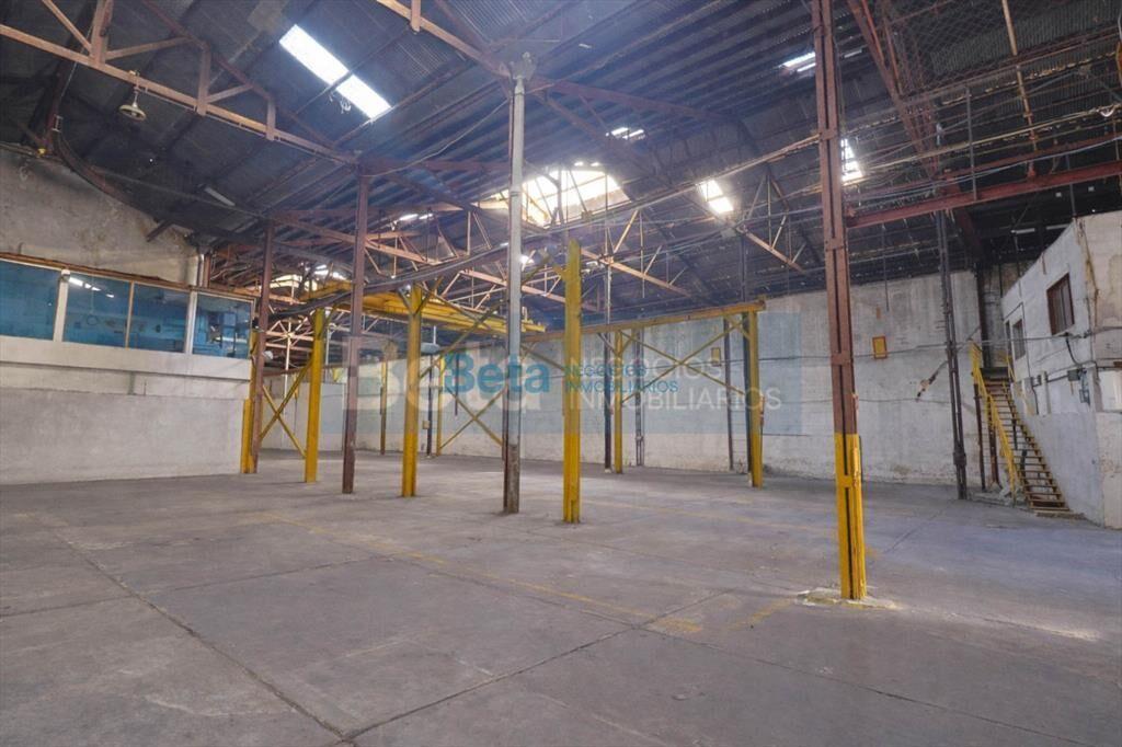 Venta Galpon- Local Comercial, zona Aguada
