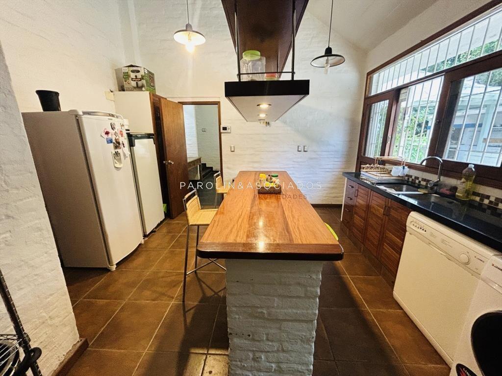 Casa en venta  con piscina climatizada, 4 Lugano,