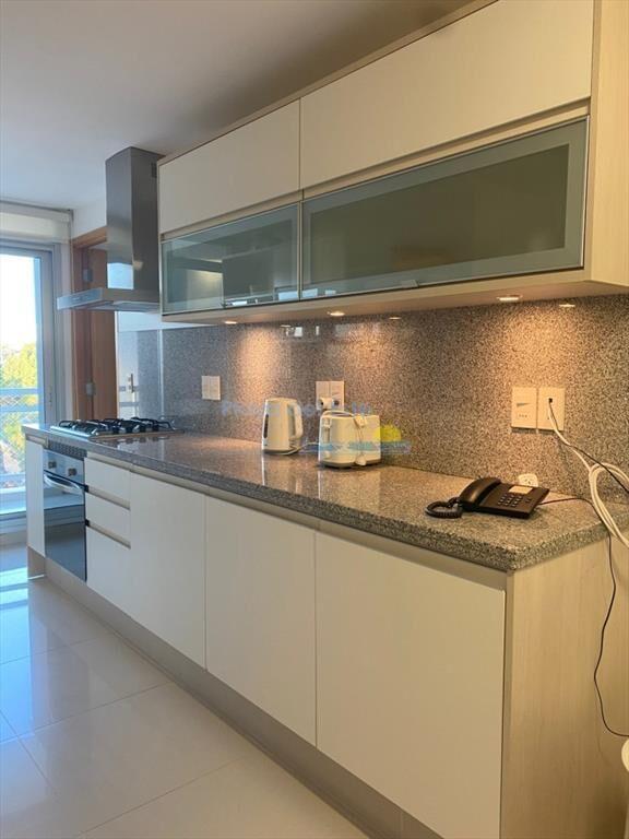 Apartamento de 3 dormitorios en venta en primeras