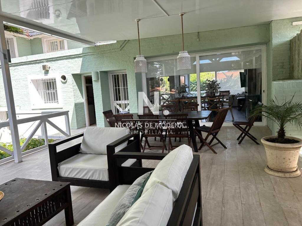 Hermosa Casa en Playa Mansa consulte!!!!