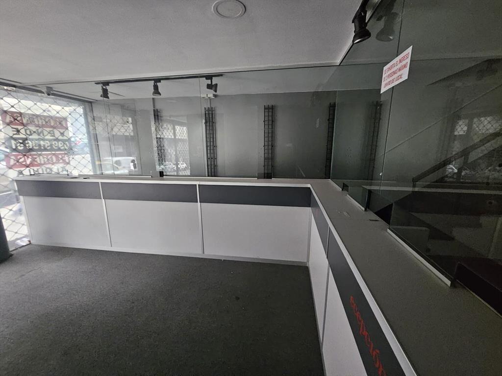 Julio Herrera y Obes proximo Uruguay, 532 m2 , deposito + o