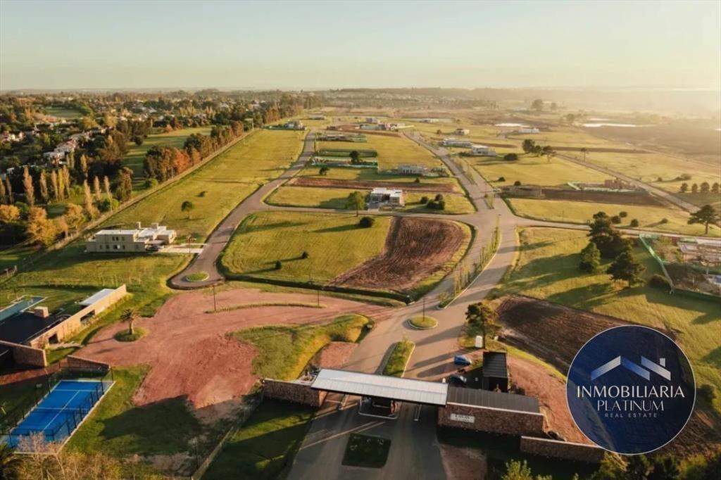 Terreno en venta de 910m2 ubicado en Cavas de la Tahona