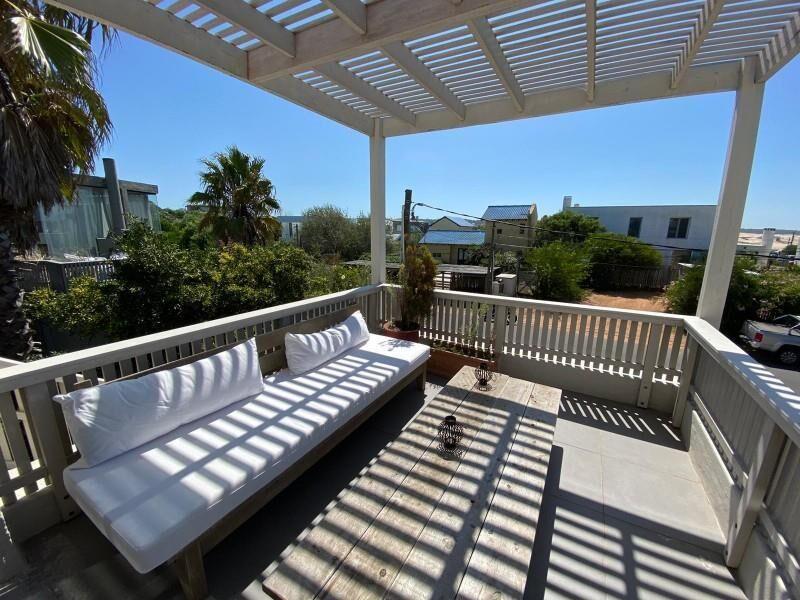CASA CON VISTA AL MAR
