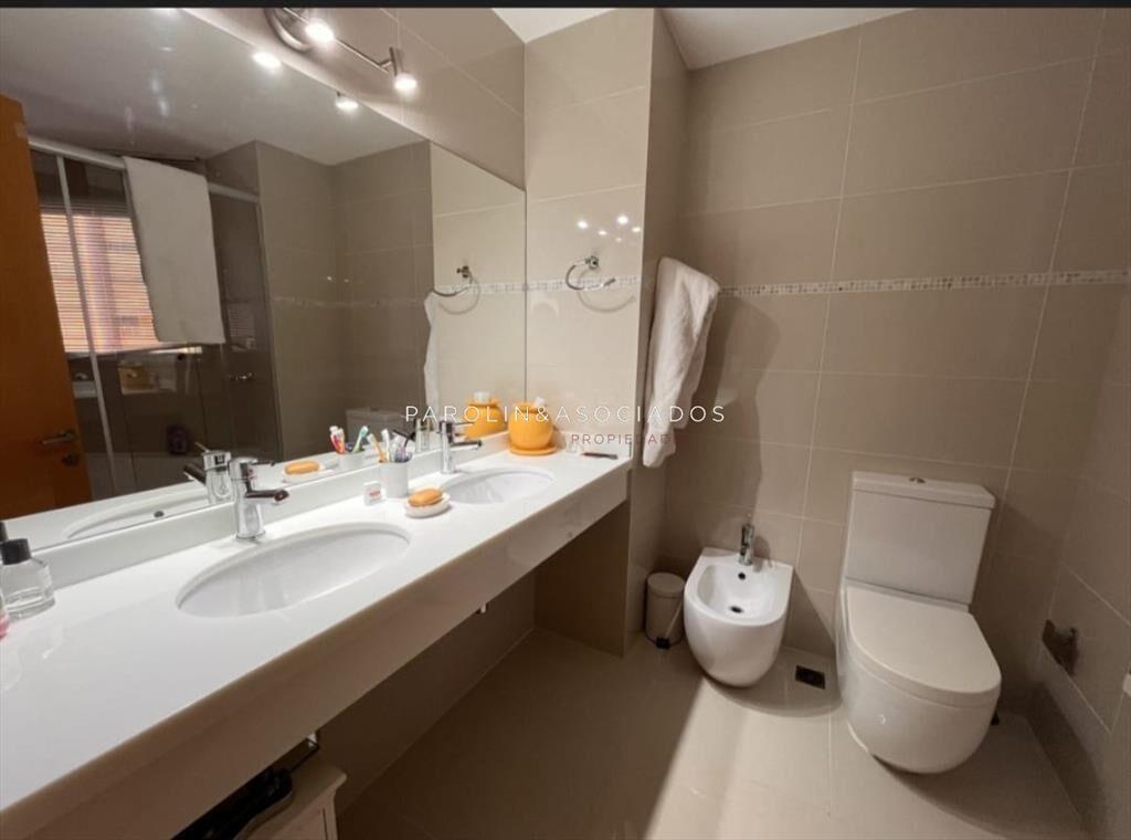 VENTA DE APARTAMENTO EN EDIFICIO SUNRISE PUNTA 3