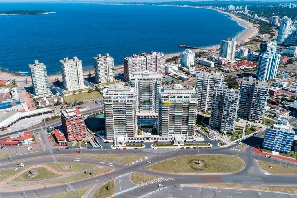 Apartamento en venta de 4 dormitorios en Torre ,