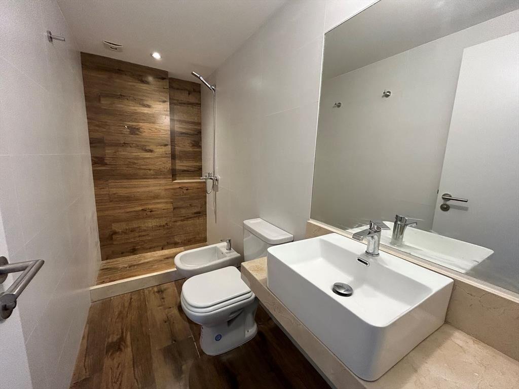 Venta Penthouse 3 dormitorios con renta Barra de Carrasco
