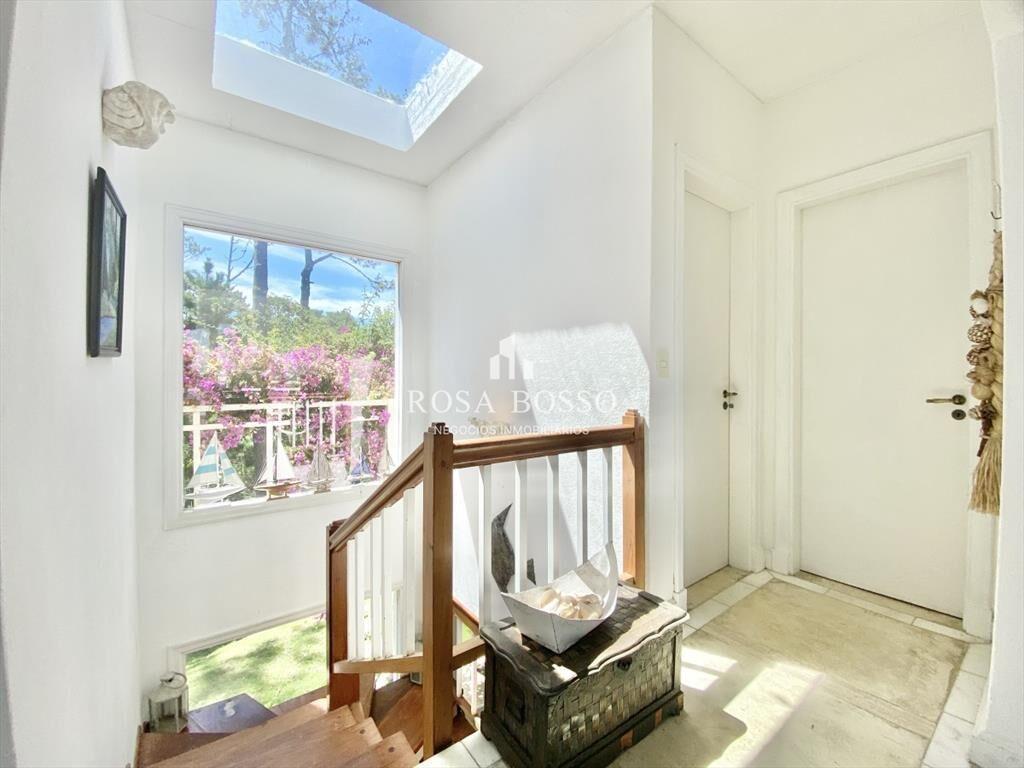 Casa Venta 6 dormitorios La Barra Punta del Este