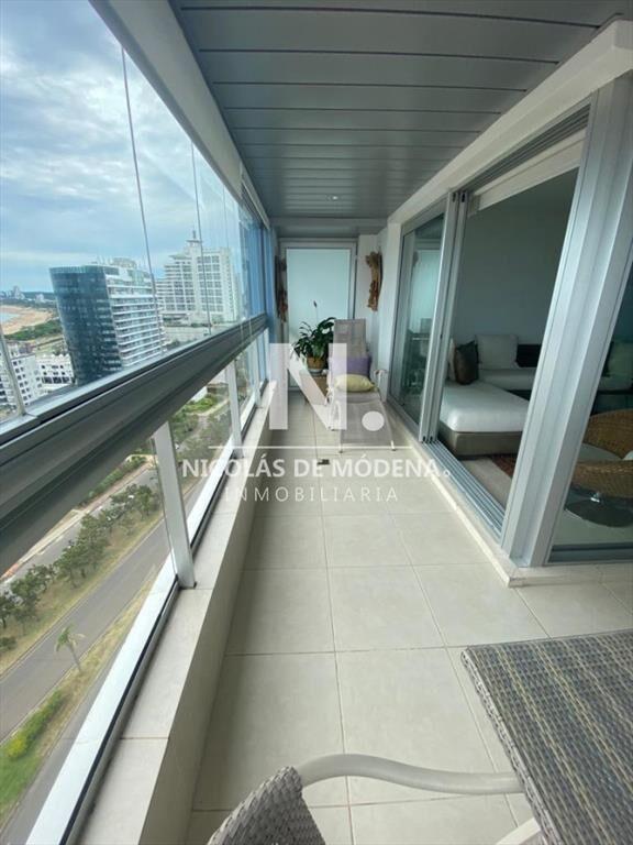 Hermoso apartamento con excelente vista!