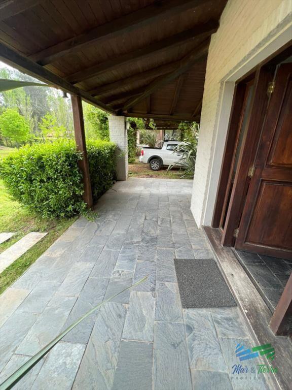 Casa en Barrio privado con piscina y cancha de