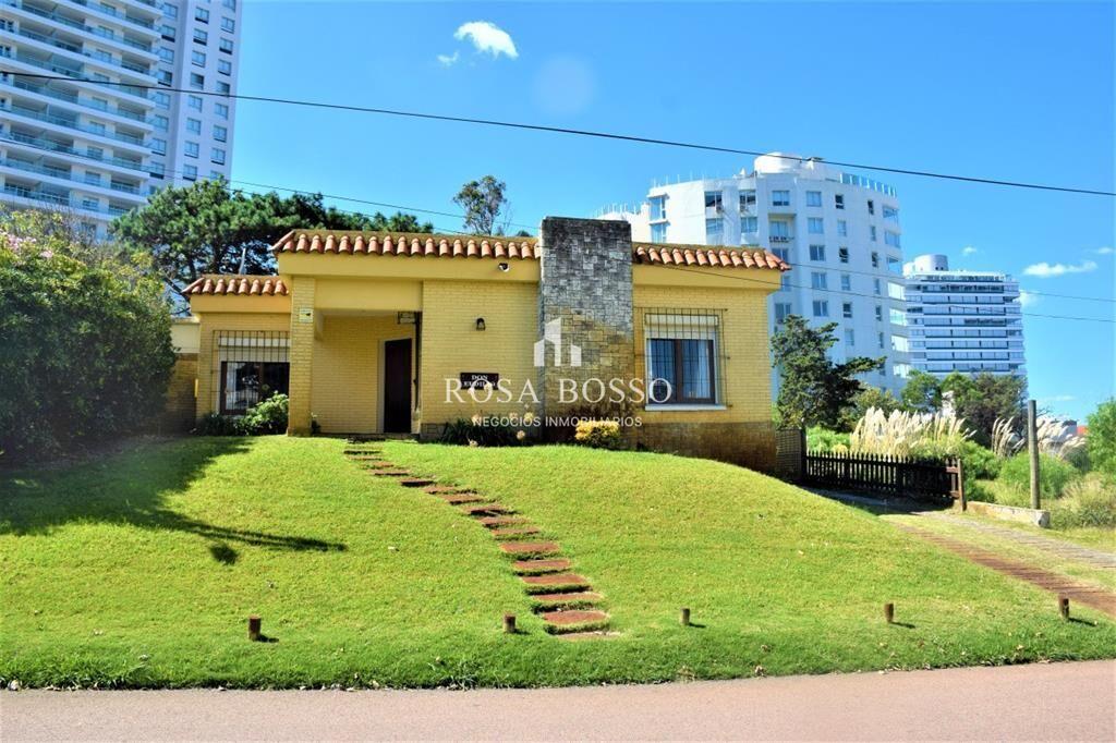Casa en Brava, 4 dormitorios *