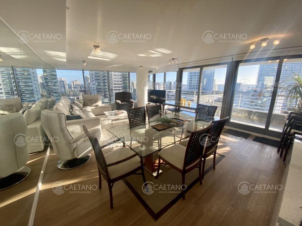 Venta apartamento 3 dormitorios. Playa mansa, del