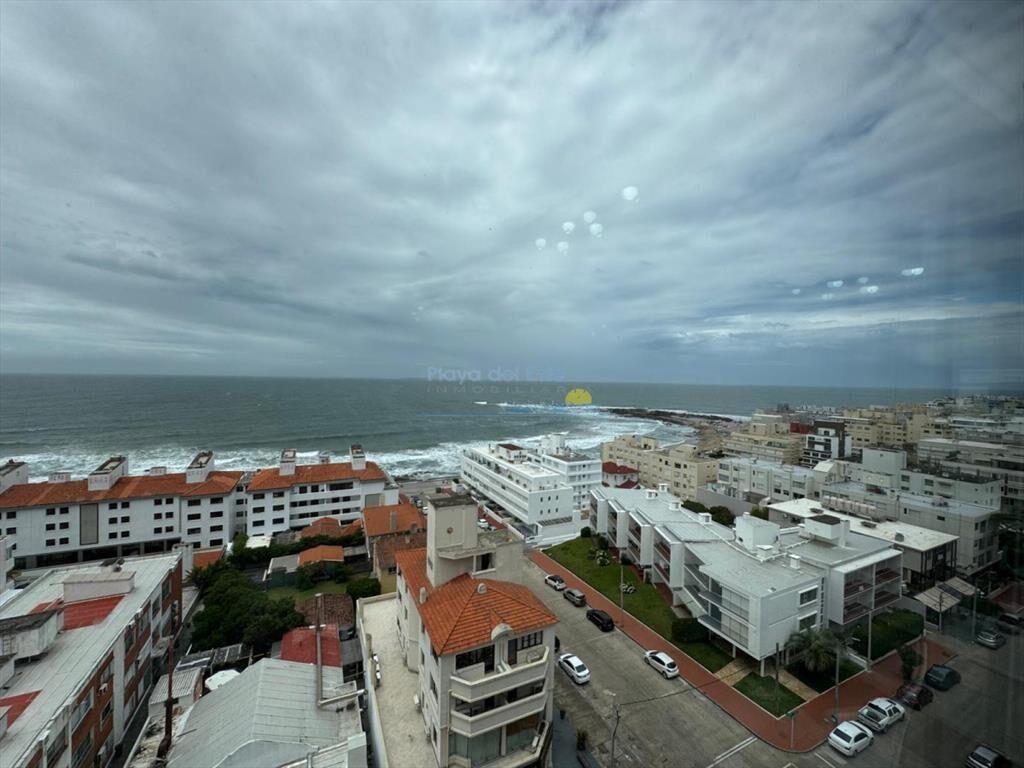 Apartamento en Alquiler Temporada de 2 en Punta ,