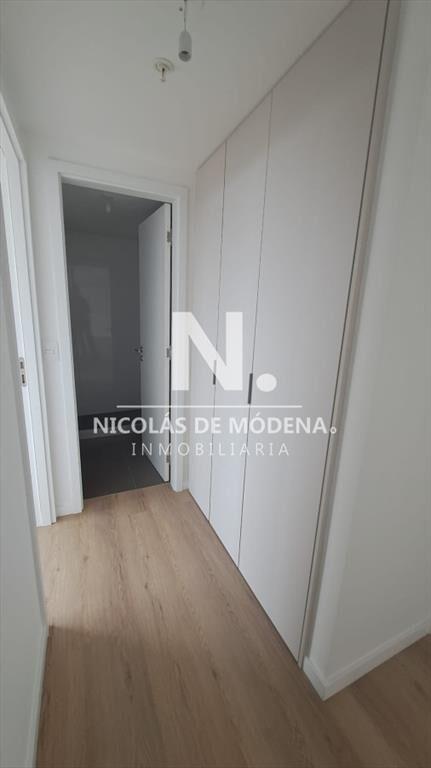 Vende apartamento de 2 dormitorios en punta del