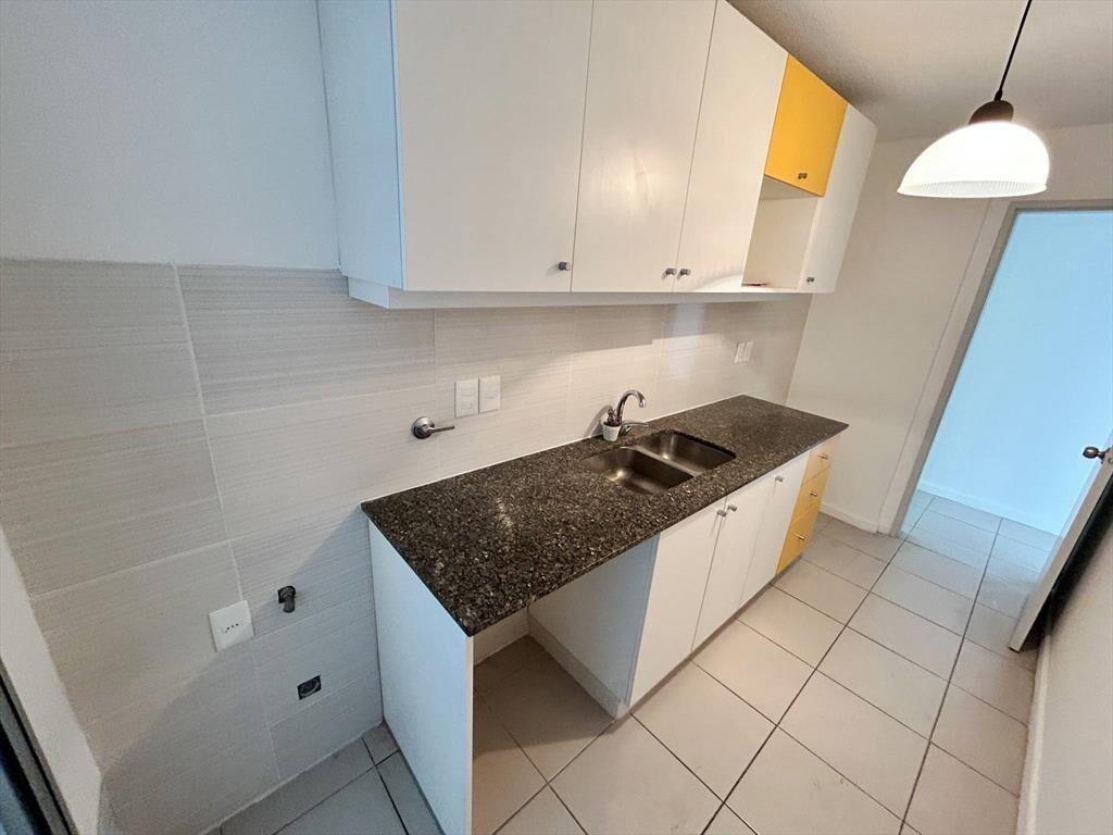 Alquiler Apartamento al frente con dos dormitorios en Aguada