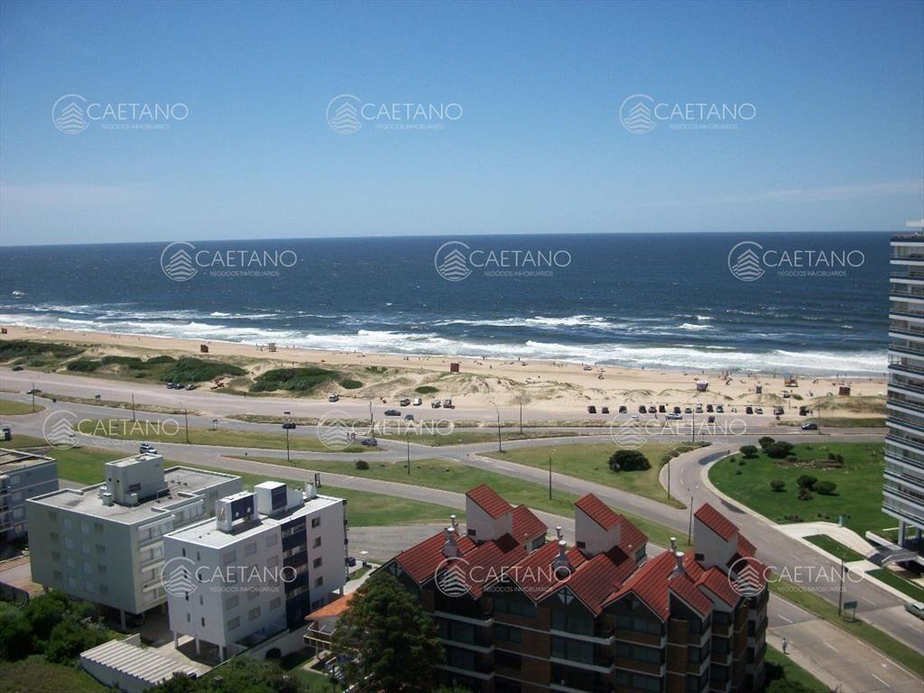 Venta apartamento 3 dormitorios. Playa brava, del