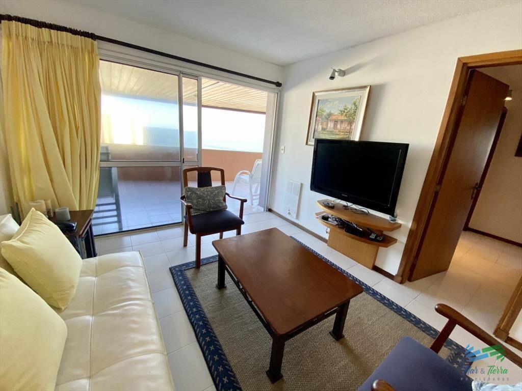 En venta , piso alto , con espectacular vista al
