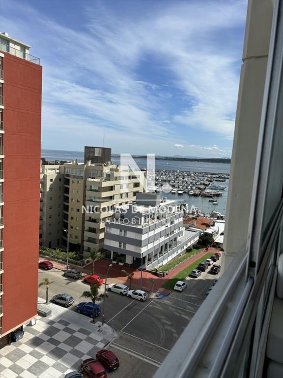 Venta Apartamento de 2 dormitorios y medio en en