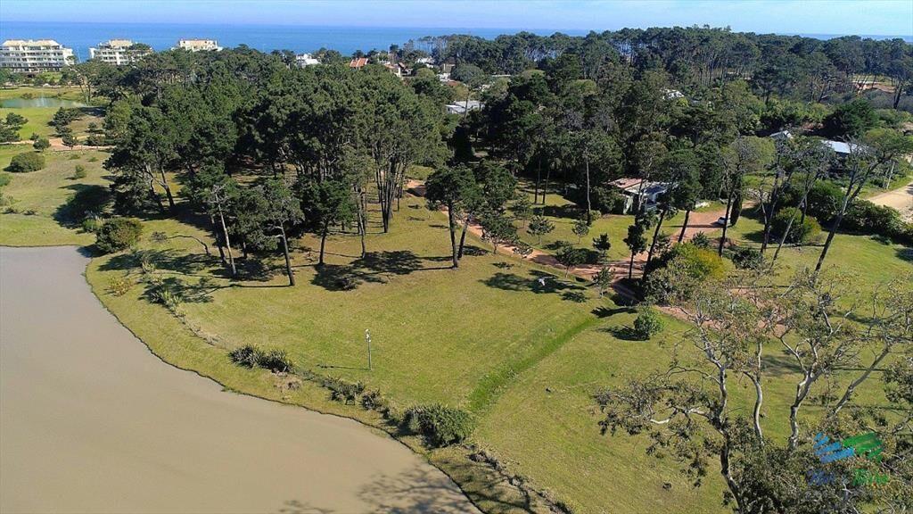 Venta de terreno zona playa mansa