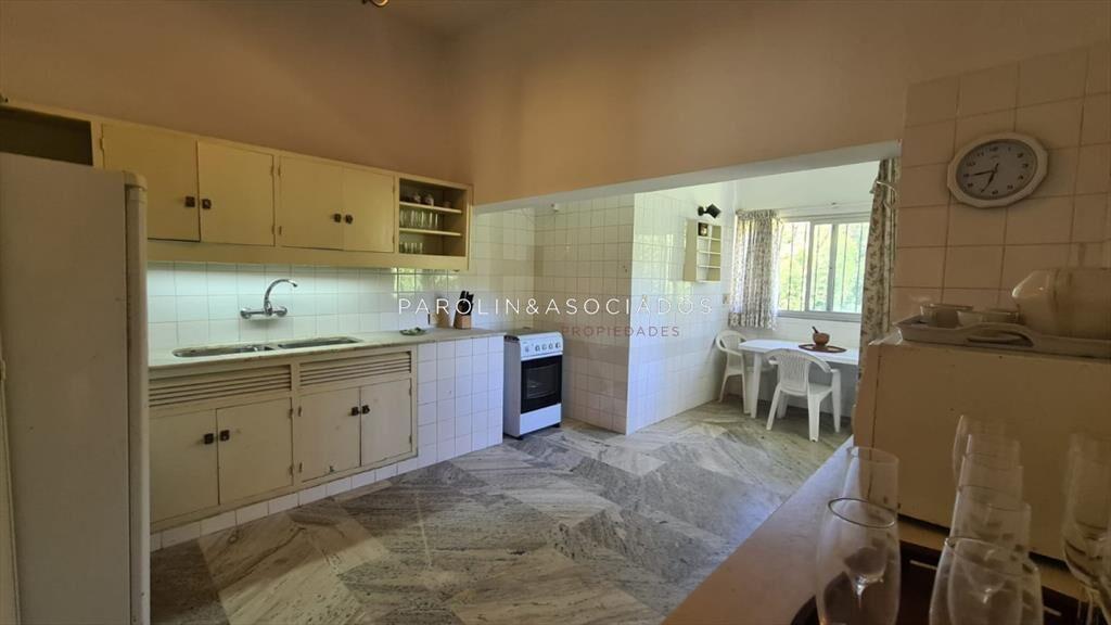 Muy linda casa en venta en zona residencial Marly, Punta de