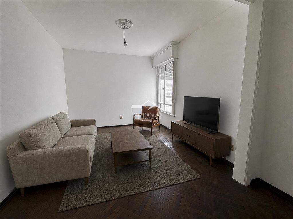 Venta apartamento 3 dormitorios, primer piso por escalera
