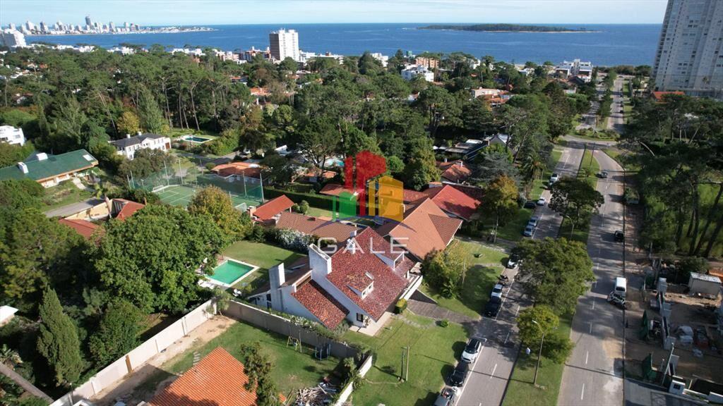 Casa a la venta en playa mansa Punta Del Este, en