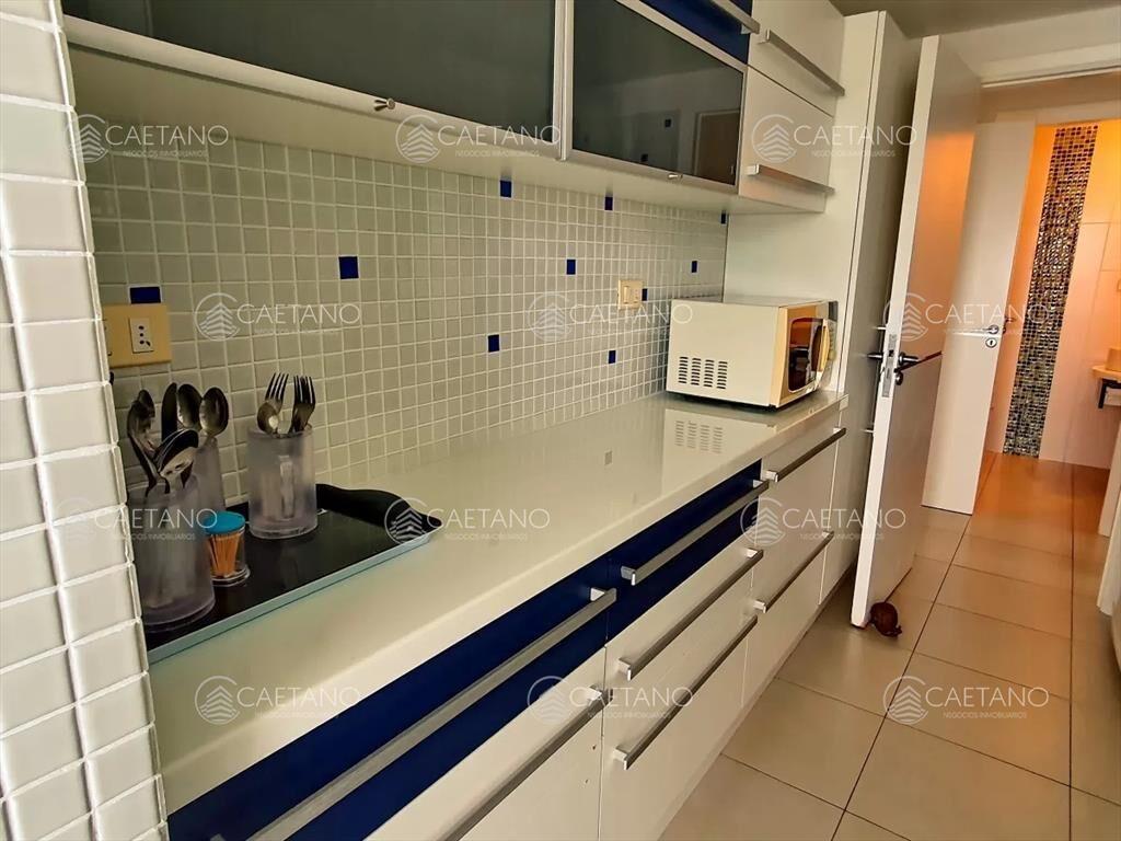 Venta apartamento 3 dormitorios piso alto Punta