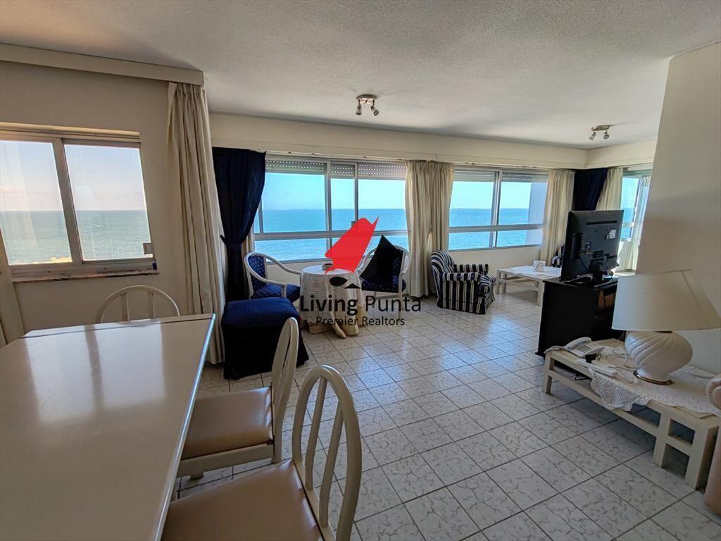 Excepcional unidad en venta. Piso alto y con las