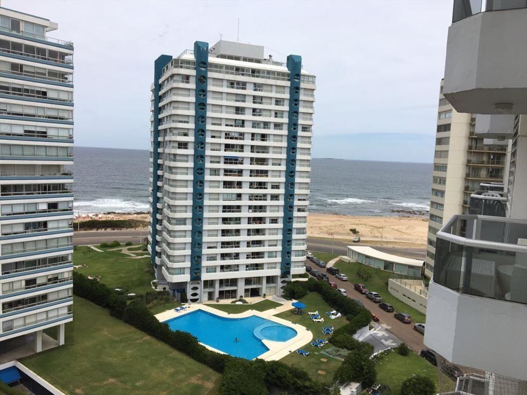 A PASOS DE PLAYA BRAVA