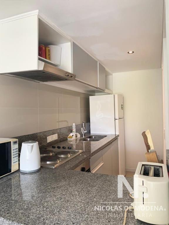 Moderno apartamento de Dos Dormitorios en Venta - Punta del