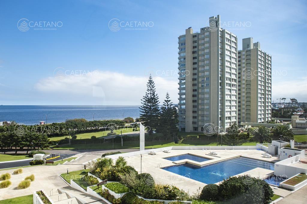 Vende apartamento de 3 dormitorios en Mansa, Punta del Este