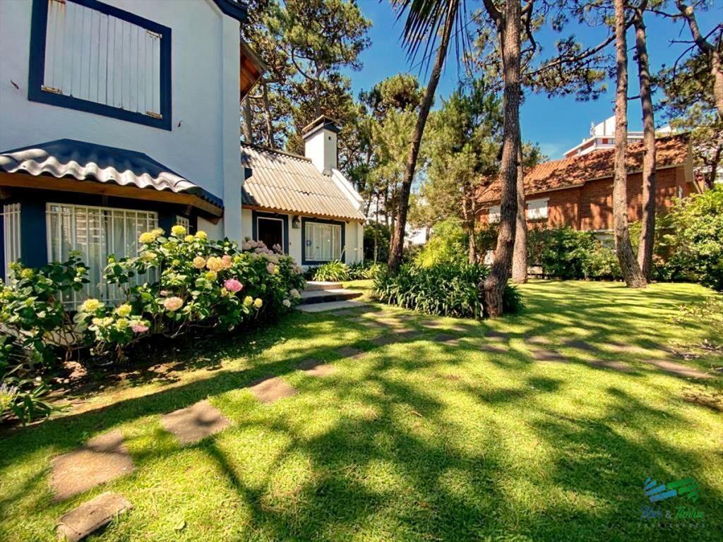 Venta de casa 3 dormitorios en Aidy Grill Punta del este, a