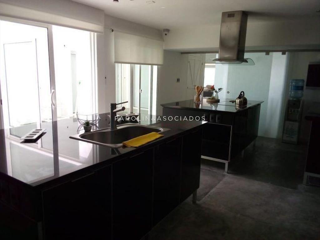 Casa en venta de 4 dormitorios frente al mar en