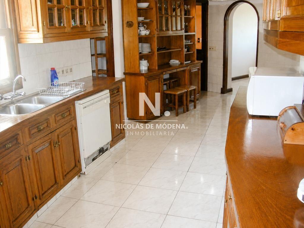 Amplia casa en venta en Playa Mansa, Punta del