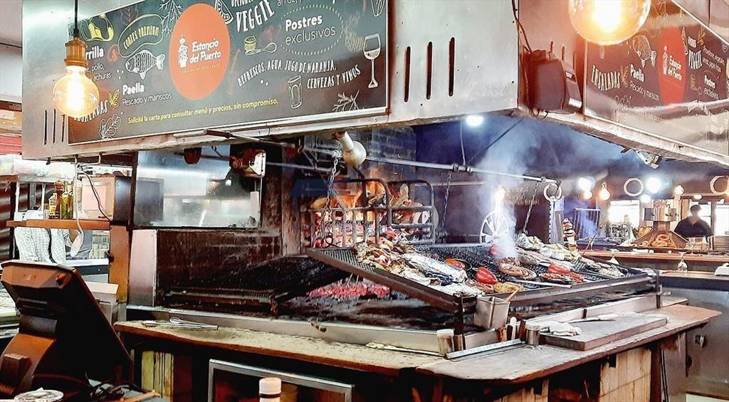 LOCAL EN MERCADO DEL PUERTO - CIUDAD VIEJA - EXCELENTE UBIC