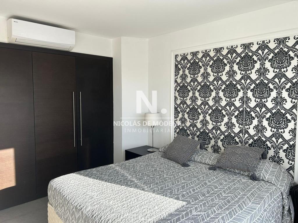Apartamento en Venta de 2 dormitorios en Av. ,