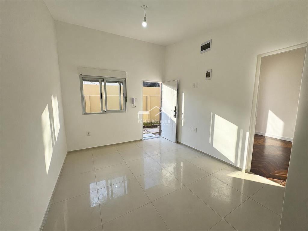Venta apartamento de 1 dormitorio, planta baja- Carrasco No