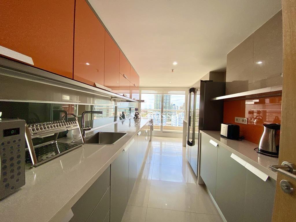 Apartamento, Venta, 4 dormitorios, Playa Mansa,