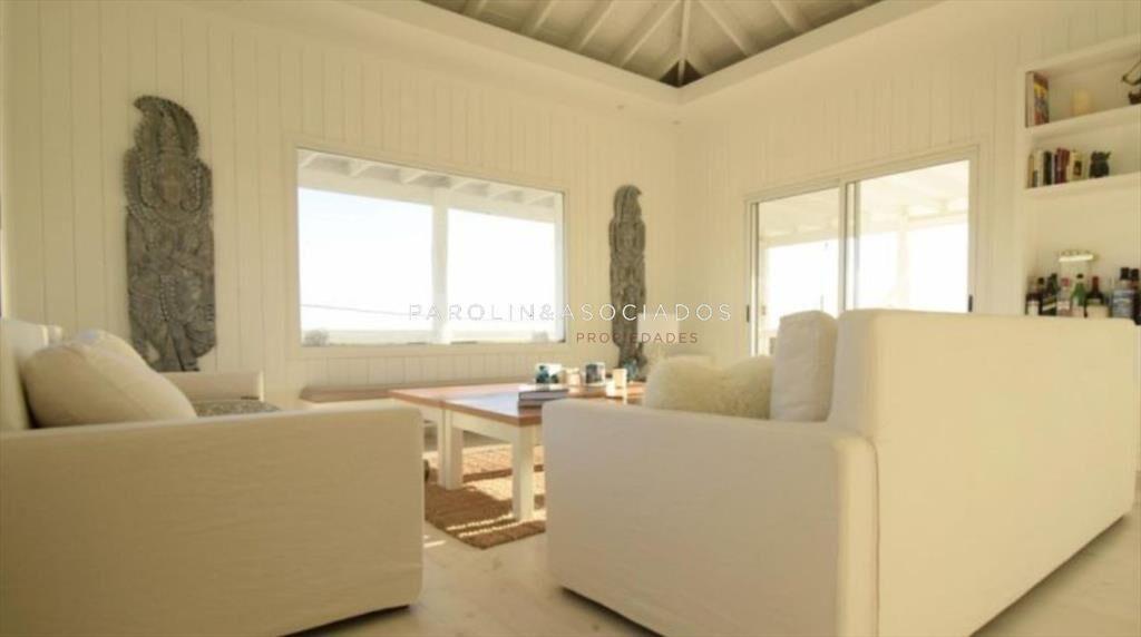 Casa en Venta de 3 Dormitorios en La Juanita,