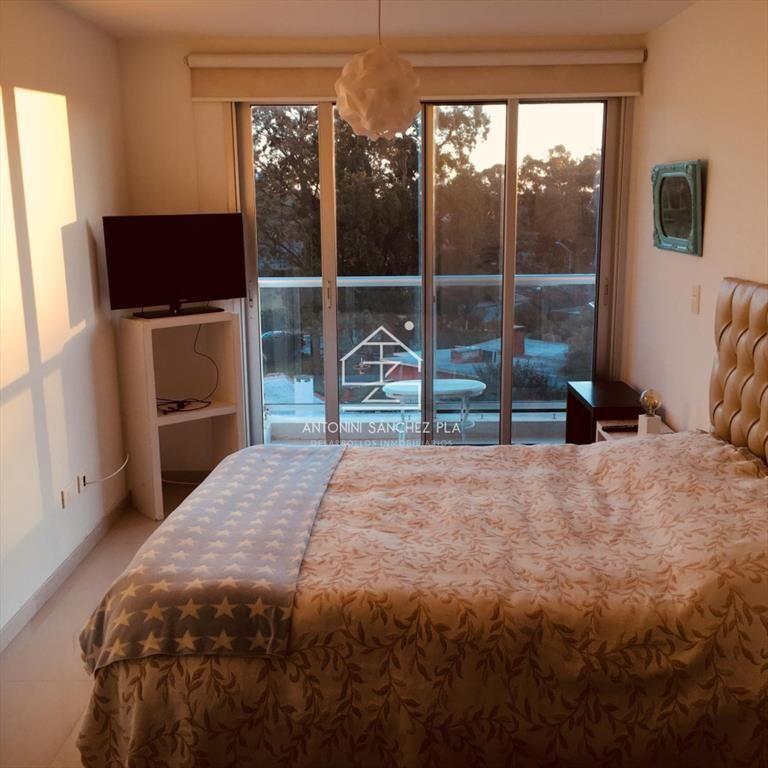 Apartamento alquiler anual 3 dormitorios