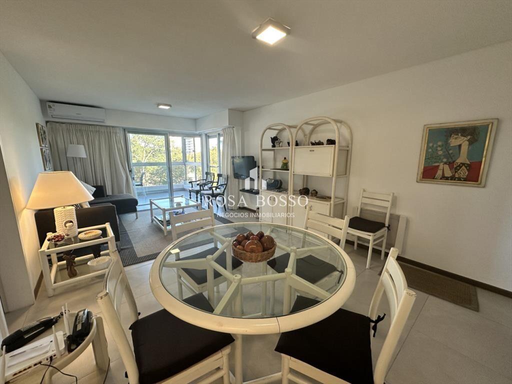 Apartamento en venta de dos dormitorios con listo