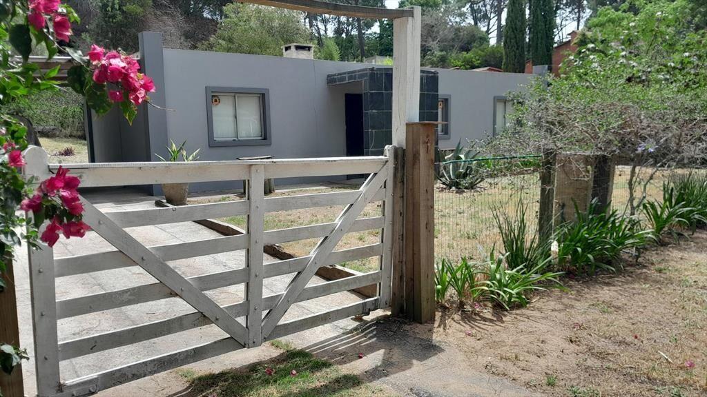 Casa venta 2 dormitorios Club del Lago