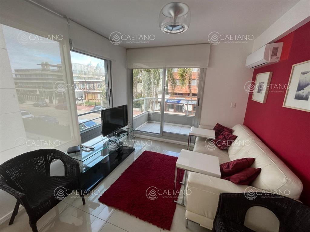 Apartamento en Venta de 2 dormitorios a cuadras del Puerto