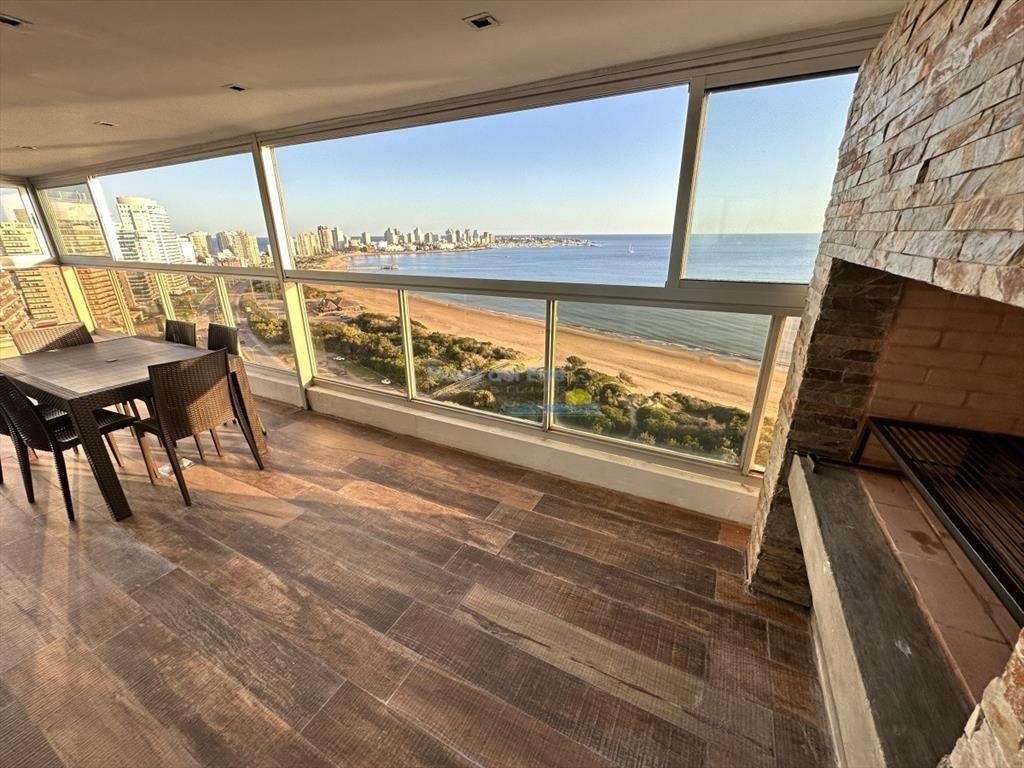 Penthouse primera linea mansa