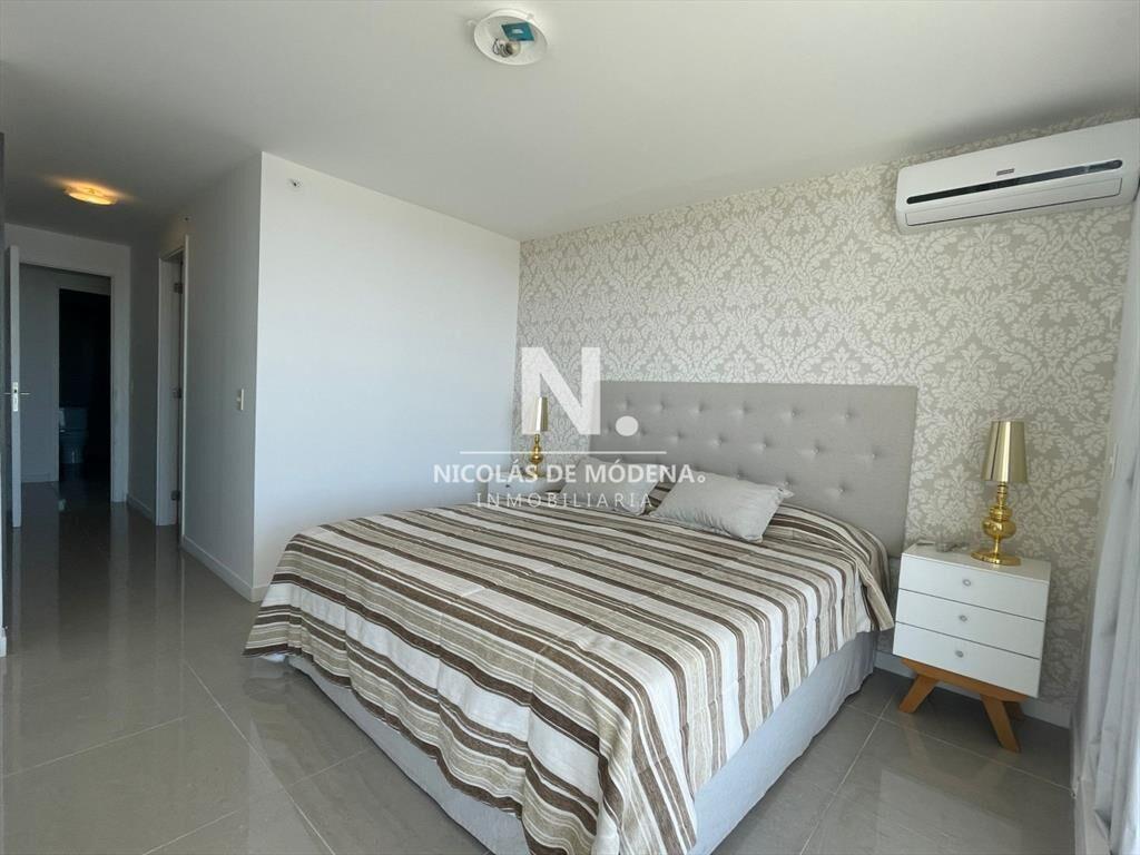 Amplio departamento en venta en punta del este