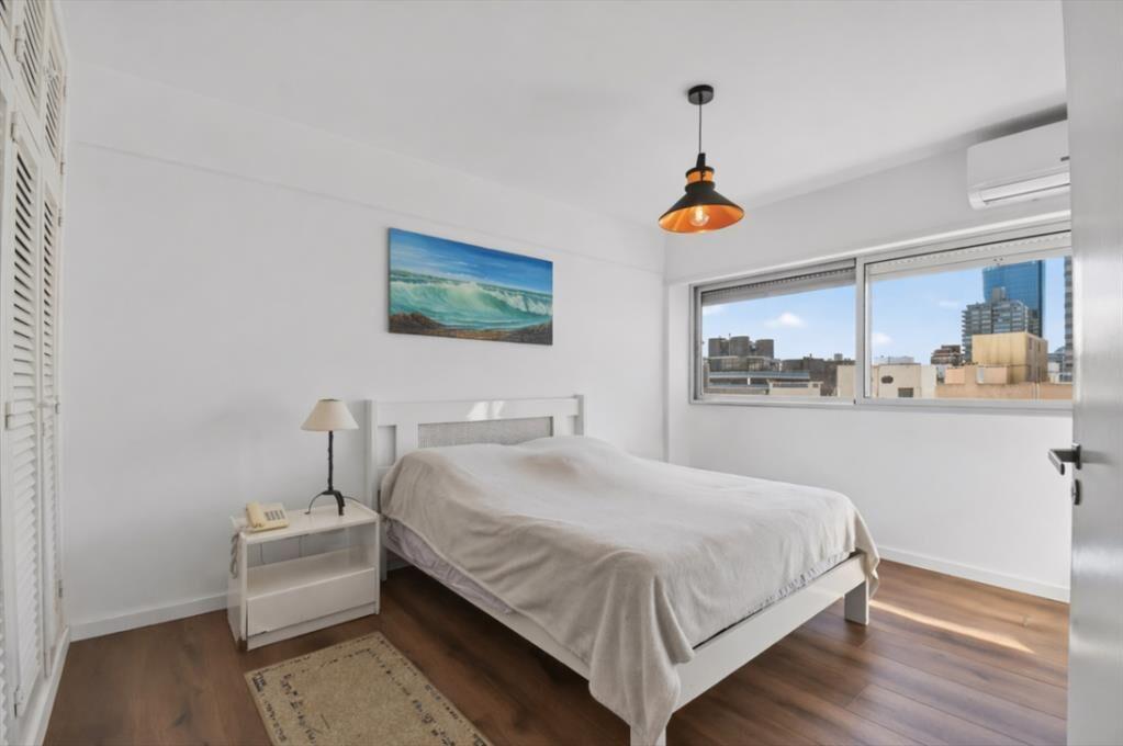 Apartamento en venta c/ cochera en Península